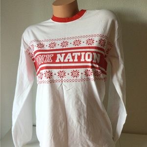 New Victoria’s Secret PINK long sleeve graphic winter ❄️ tee